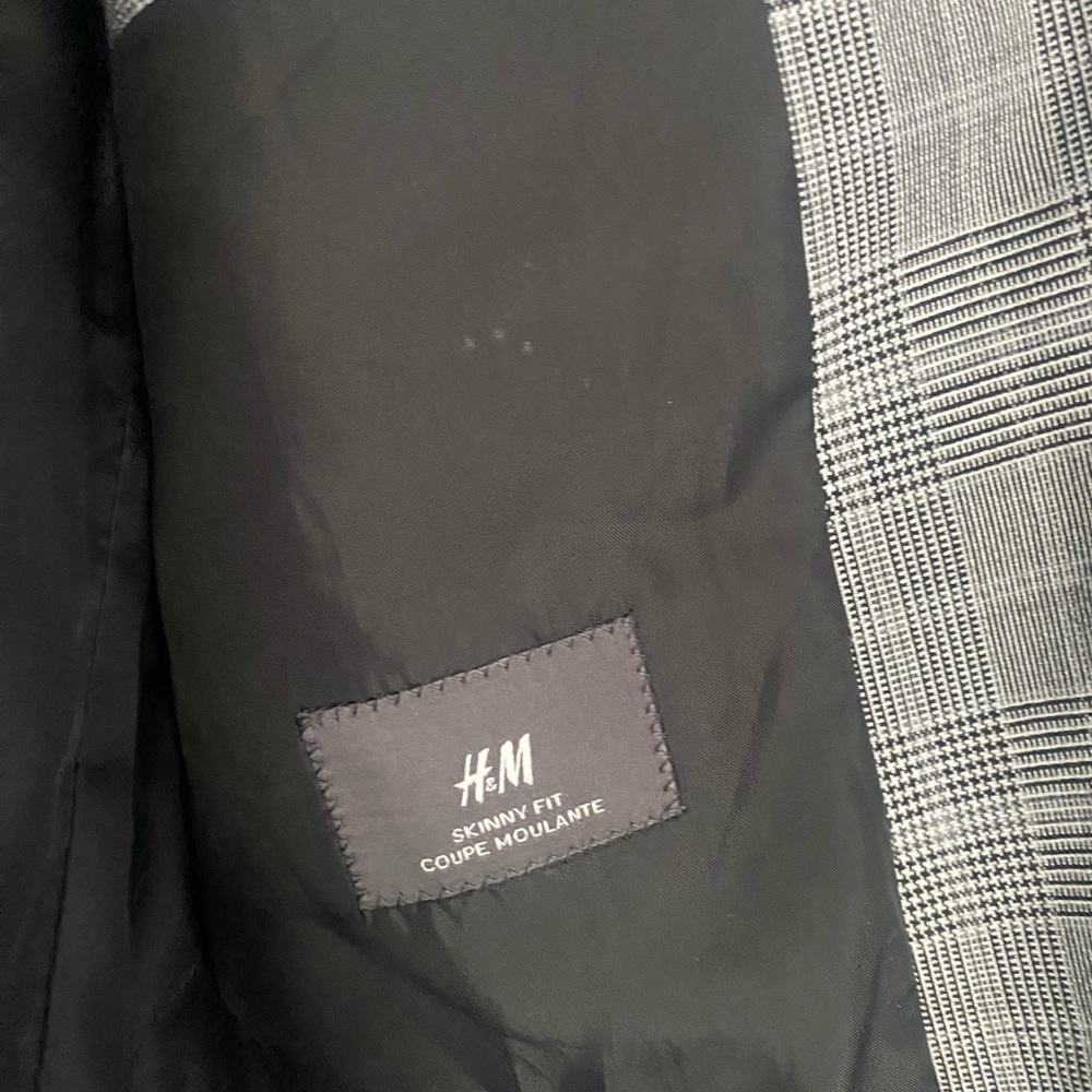 H&M Black and Gray Skinny Fit Jacket